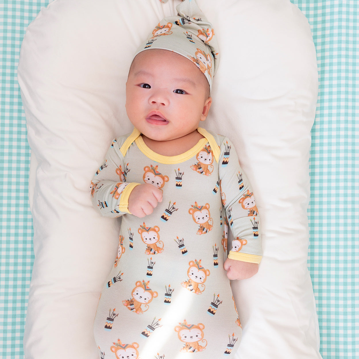 Monkute Newborn Toffee Knot Gown