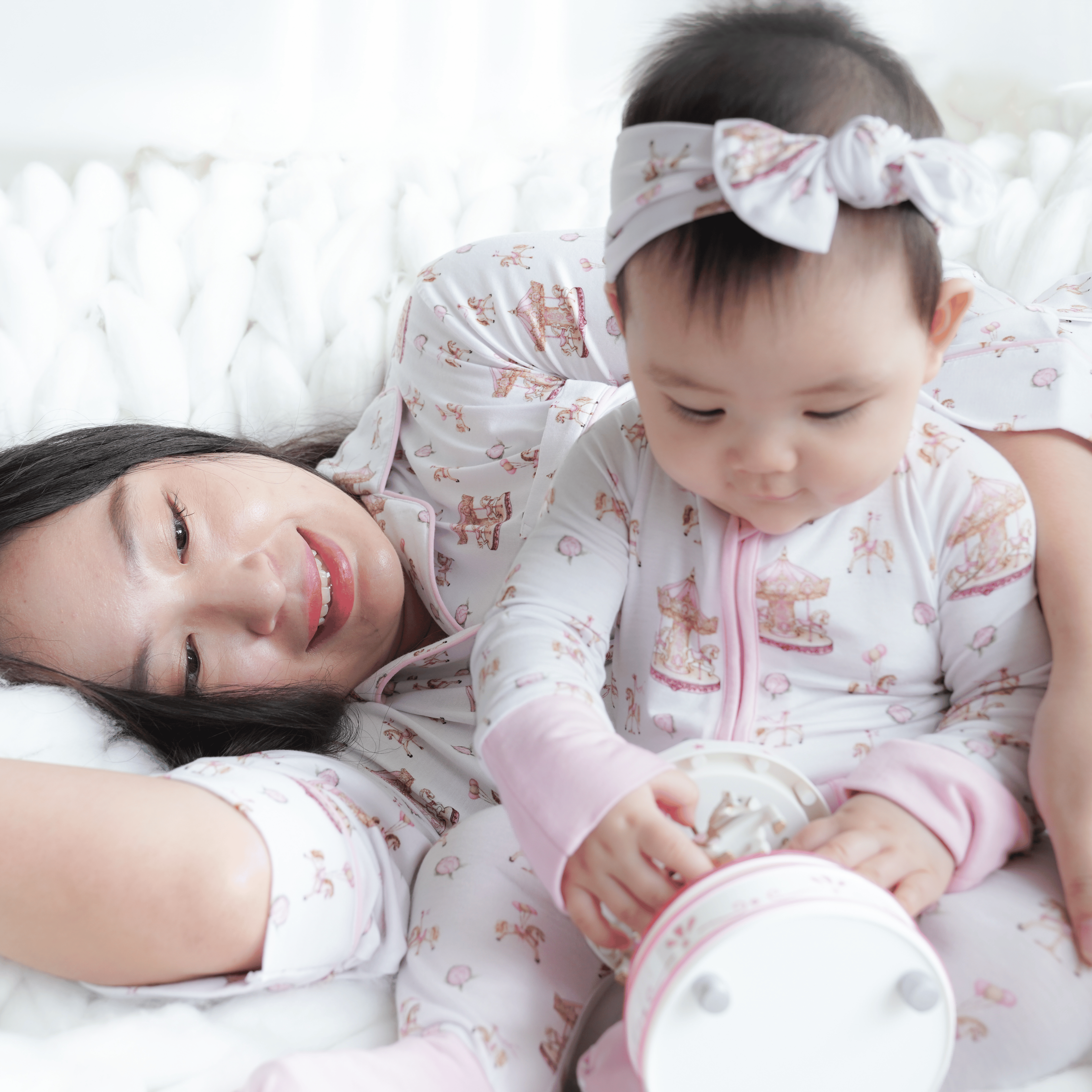 Carousel Rose Long Sleeves Zipper