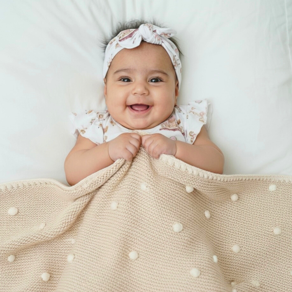 Vanilla Dots Knit Blanket