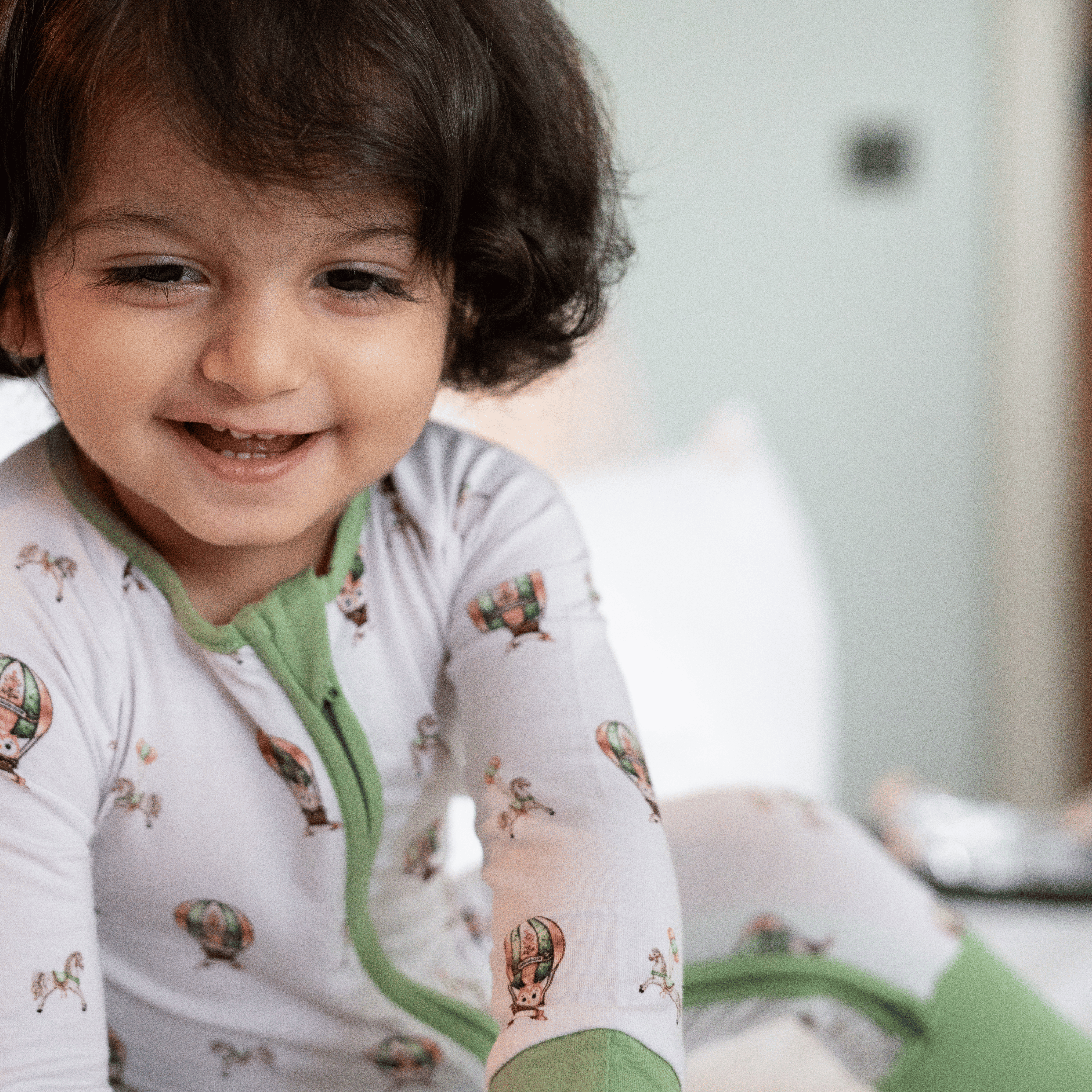 Owl Voyage Long Sleeves Zipper