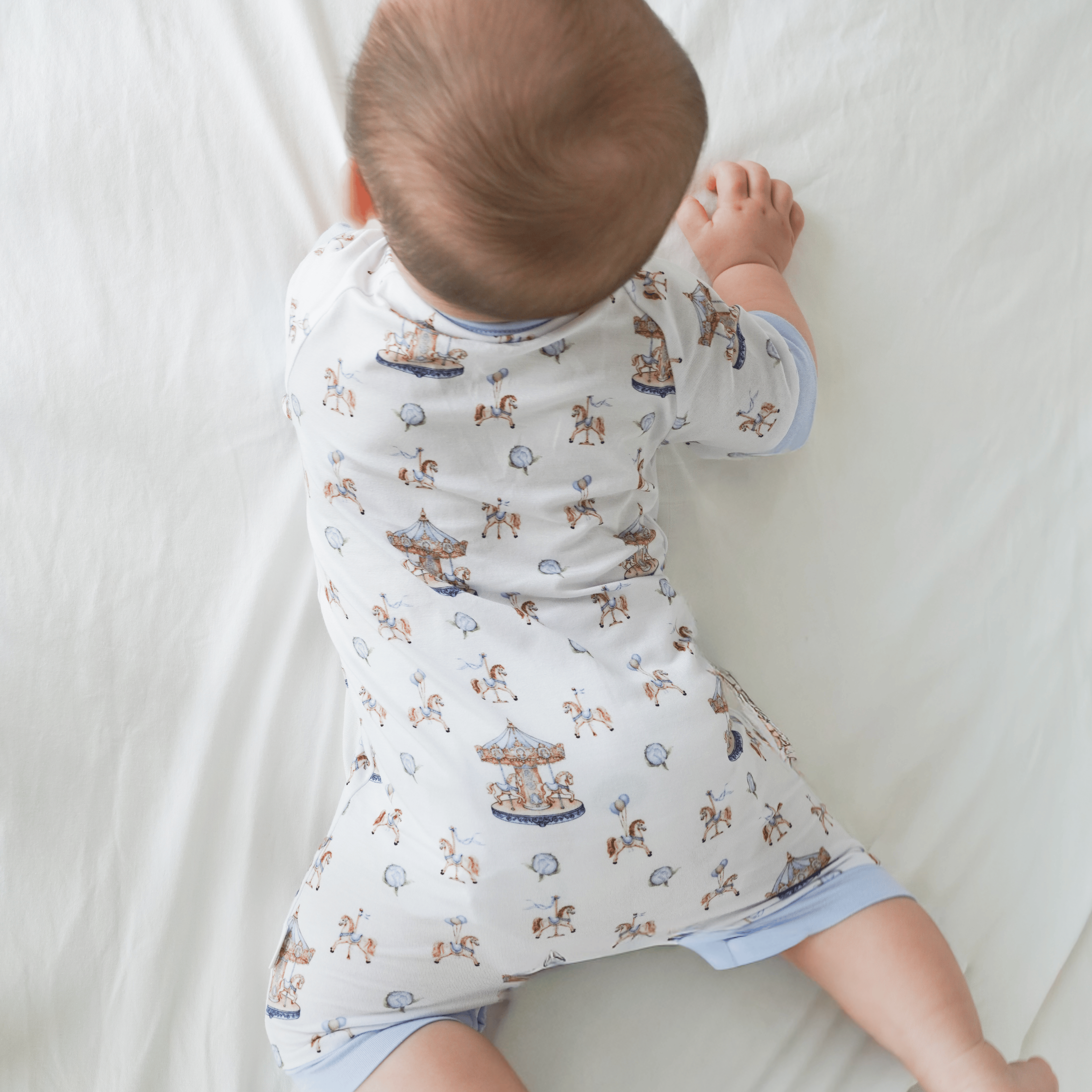 Carousel Blue Half Sleeves Zipper