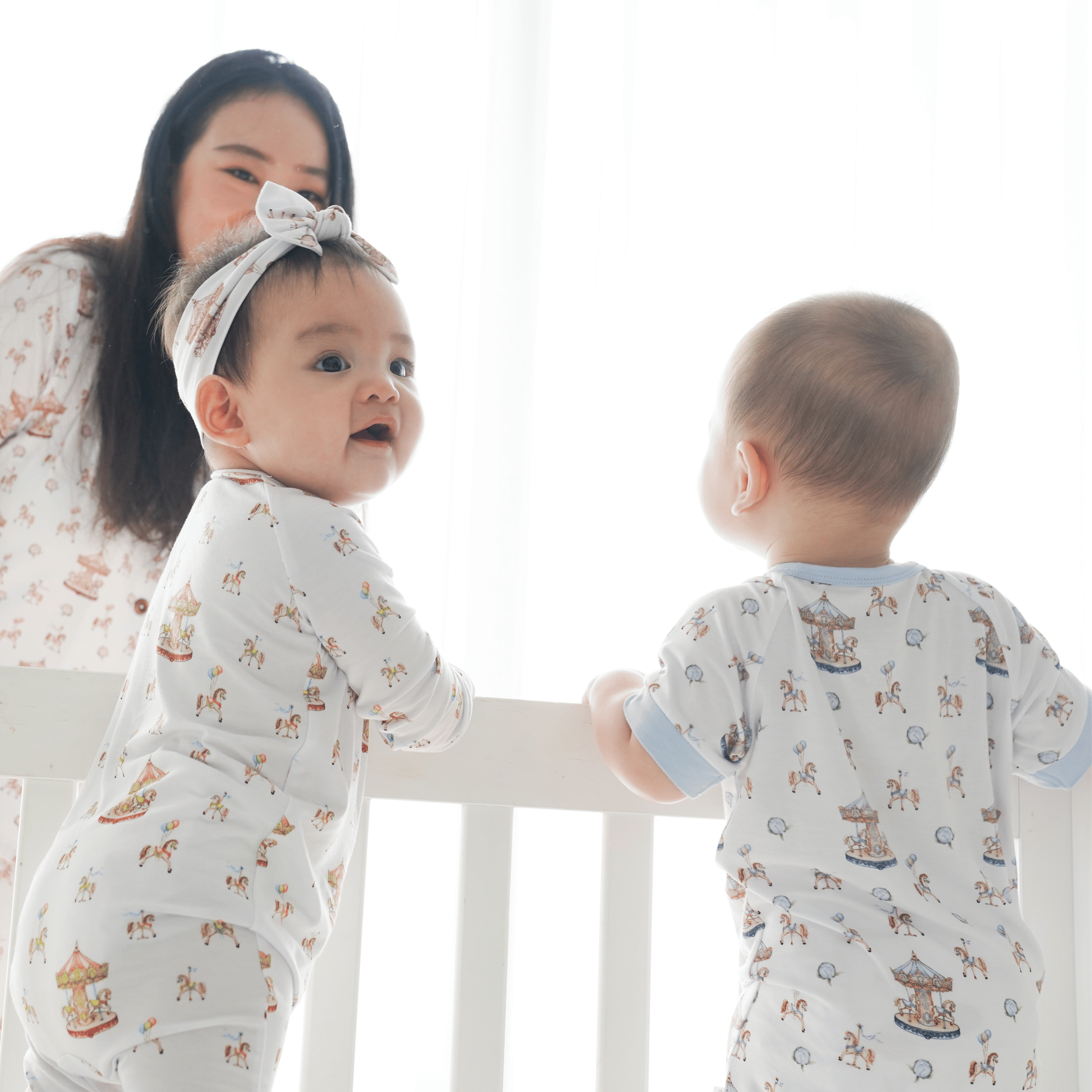 Carousel Blue Half Sleeves Zipper